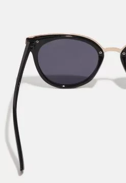 Anna Field Lunettes De Soleil - Black 6 Anna Field Lunettes De Soleil - Black -Hauts Boutique 061b6a7861504bcbaa14603733f6a2be