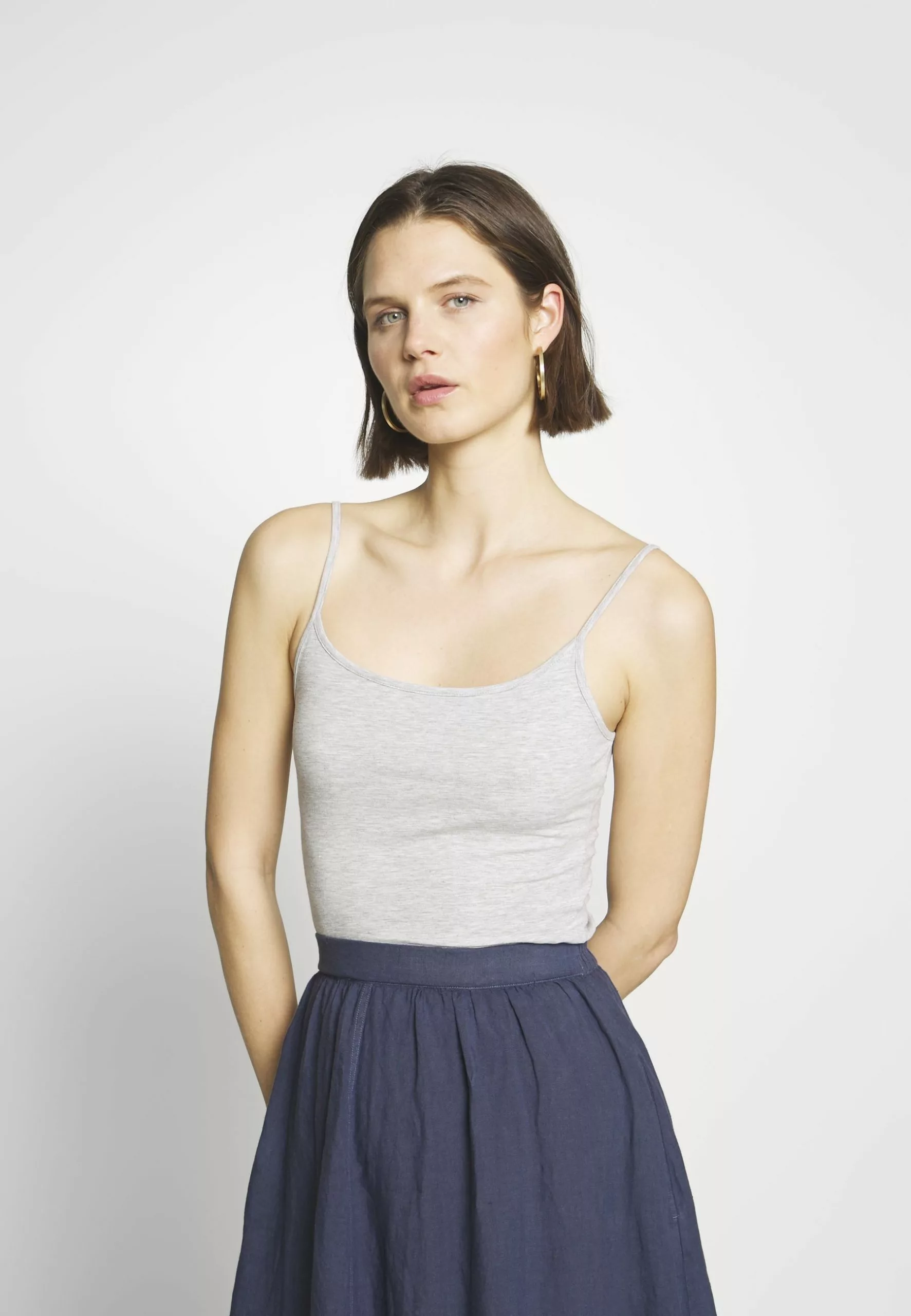 Anna Field 3Er Pack - Débardeur - White/Navy/Light Grey 4 Anna Field 3Er Pack - Débardeur - White/Navy/Light Grey – Image 4