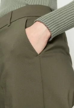 Anna Field Chino - Dark Green 9 Anna Field Chino - Dark Green -Hauts Boutique 17bcf537a96847c4ad0133b8f71d7cbf