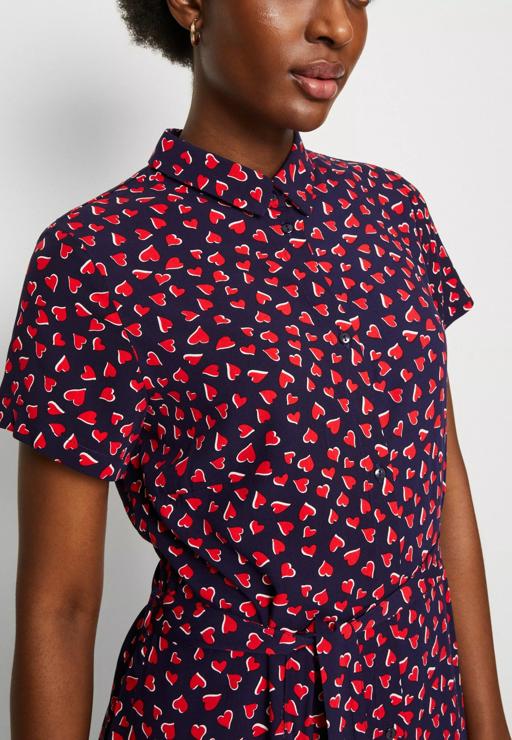 Anna Field Robe Chemise - Dark Blue/Red 6 Anna Field Robe Chemise - Dark Blue/Red – Image 6