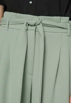 Circular Petite - Pantalon Classique - Green -Hauts Boutique 44c7a6a7c71f46d58765690007e9ac5d