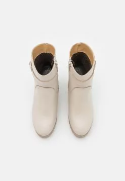 Leather - Bottines À Plateau - Beige 11 Leather - Bottines À Plateau - Beige -Hauts Boutique 456a8e078fe241a9921af3b337af8977