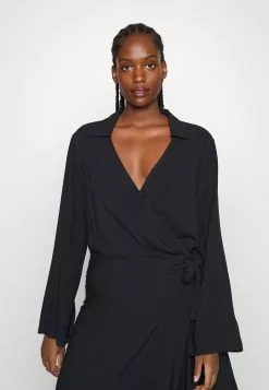 Curvy Buckle Dress - Robe Chemise - Black -Hauts Boutique 58909f27ad214775a994f0d41dff3794