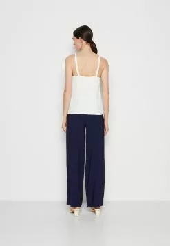 Anna Field Débardeur - Off-White 8 Anna Field Débardeur - Off-White -Hauts Boutique 5c474e491a164220818989461bedaf11
