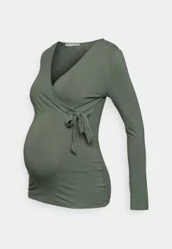 T-Shirt À Manches Longues - Light Green -Hauts Boutique 6f1e6d16fb3a4ca49bfff58c6491dc61