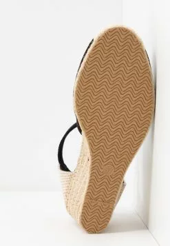 Escarpins Compensés - Black -Hauts Boutique 809af7ee1f5142cfbc867121ab4ff855