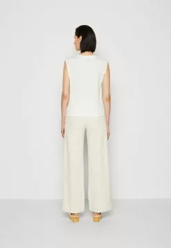 Anna Field T-Shirt Basique - Off-White -Hauts Boutique 9133cb750bef414db93f6a115557a0e5