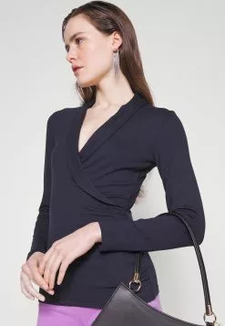 T-Shirt À Manches Longues - Dark Blue -Hauts Boutique a6bbfc7936a748d6826d632e33bad5dd