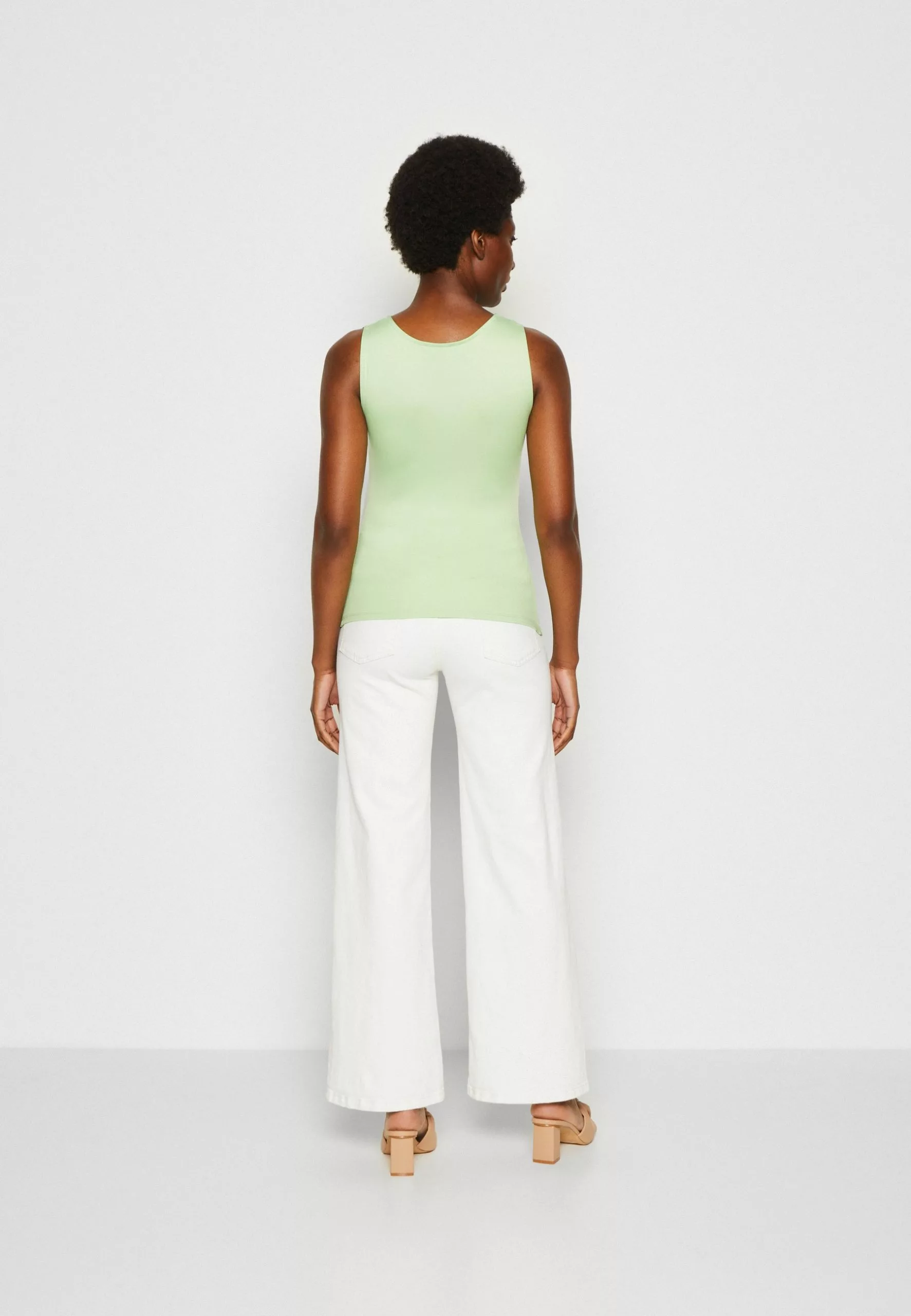 Anna Field Débardeur - Light Green 3 Anna Field Débardeur - Light Green – Image 3