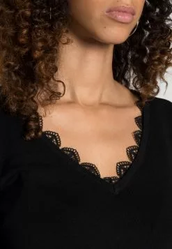 Anna Field Lace Insert V Neckline Loose Dress - Robe Pull - Black -Hauts Boutique acaedc815ec14646bd5e67fc6ccc0ace