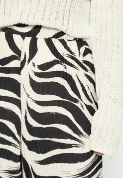 Pantalon Classique - Black/Off White -Hauts Boutique b94d6d478f4d42e1bd42b70a69245115