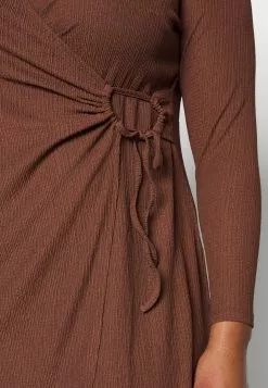 Robe En Jersey - Dark Brown -Hauts Boutique b99de53772324a77872477f86096d17a