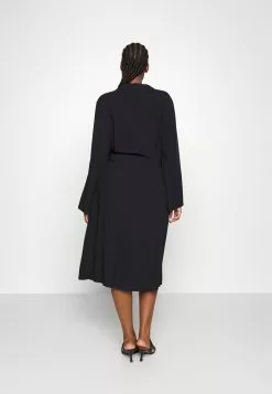 Curvy Buckle Dress - Robe Chemise - Black -Hauts Boutique c510e2c73dd94b62a2f769f7fe80a7c8