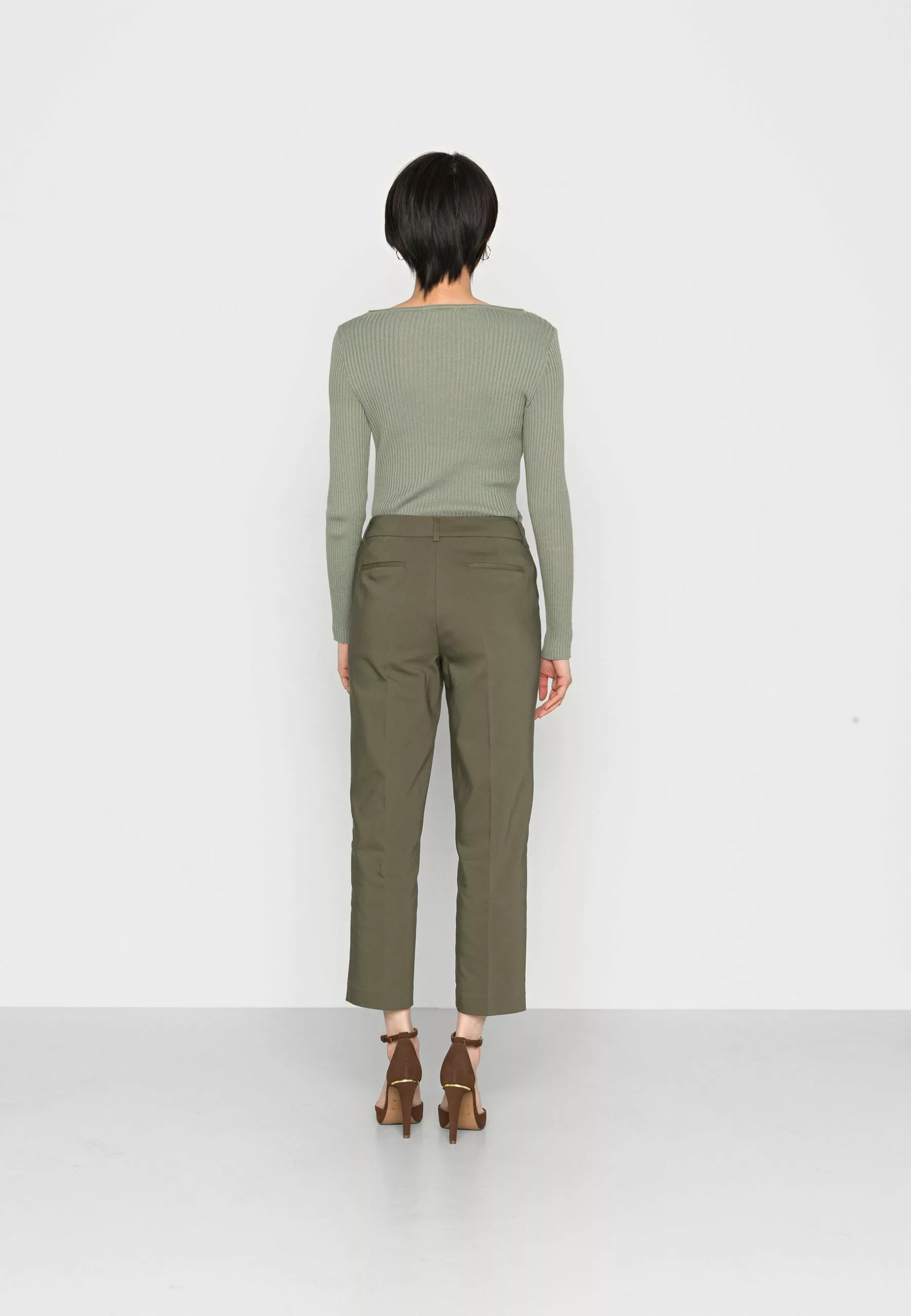 Anna Field Chino - Dark Green 3 Anna Field Chino - Dark Green – Image 3