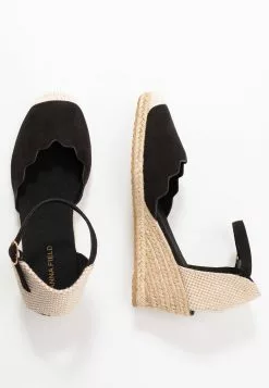 Escarpins Compensés - Black -Hauts Boutique fdf9de592f224a0d80159a5a78d45c2a